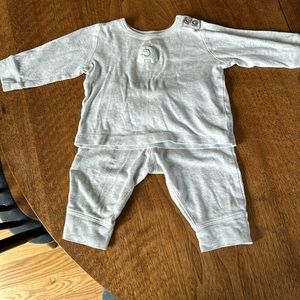 Cozy gray shirt and bottom set